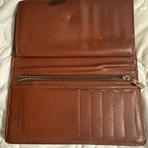 Authentic Louis Vuitton wallet - Picture 6 of 7